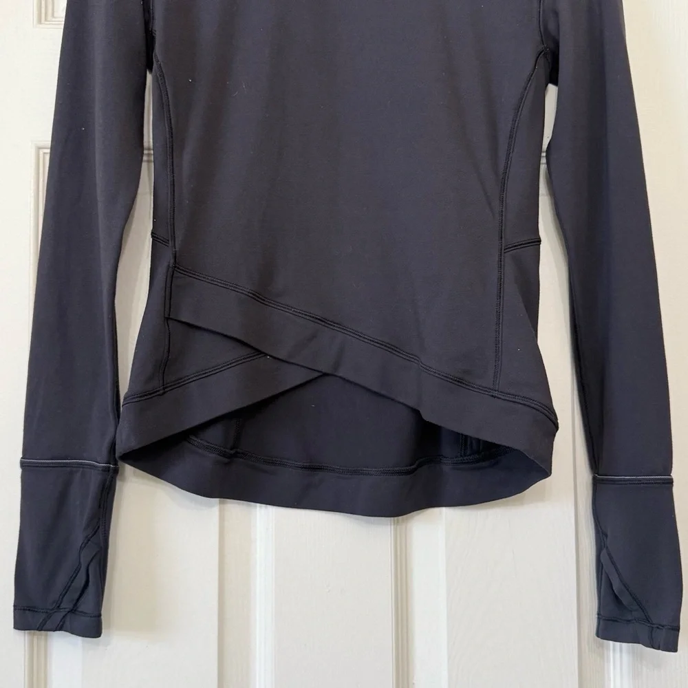 Lululemon Close To Crossing Workout Long Sleeve Top Size 4 Rulu Black